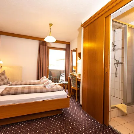 Πανσιόν Haus Anton - &