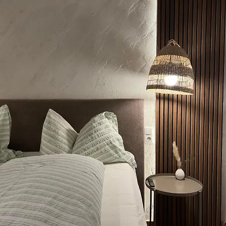 Haus Anton - & Guest house