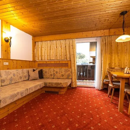 Pensjonat Haus Anton - & *