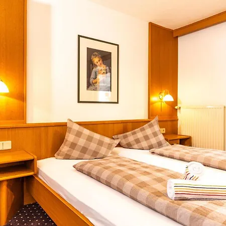 Penzion Haus Anton - &