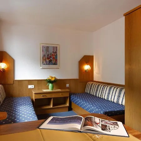 Penzion Haus Anton - &